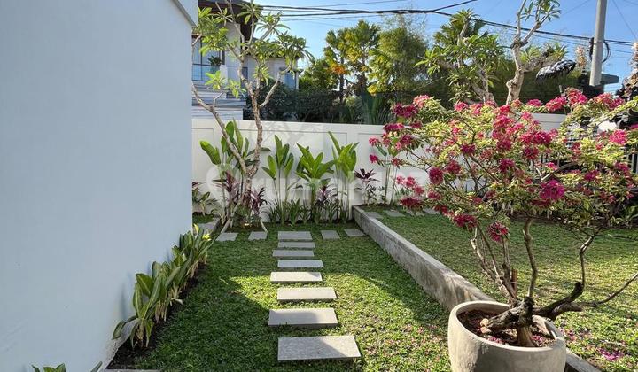 2-Story Villa 3 Bedrooms Fully Furnished With Garden & Pool in a Quiet and Comfortable Environment, Buduk Location