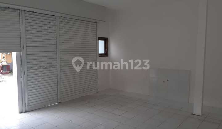 Shop Stand on the Side of the Main Road in a Residential and Busy Area, Very Suitable for Investment, Rental, and Own Business in the West Denpasar Area.