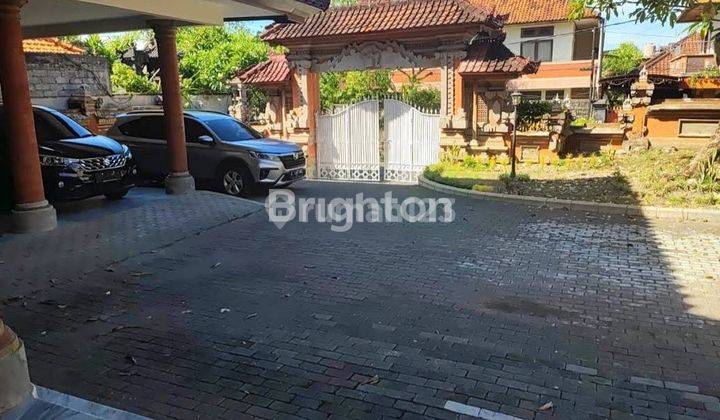 House in the middle of West Denpasar City, spacious, ready to live in, Jalan Kusuma Bangsa, near the main road, West Gatsu, near Kerobokan 2