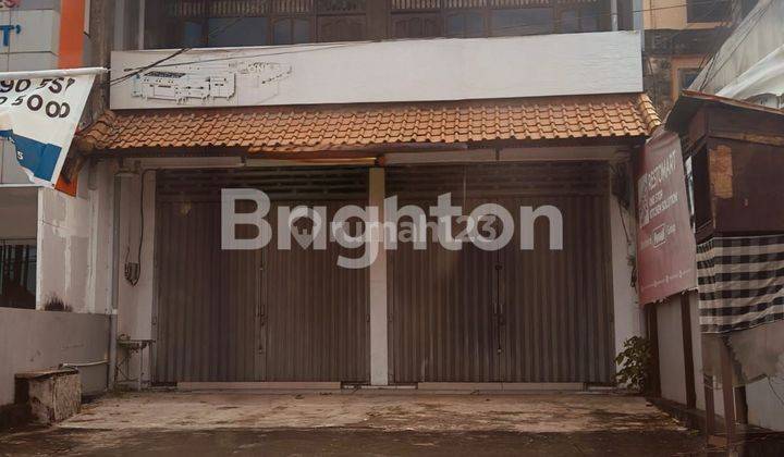 3-storey shophouse on the main main road, strategic location suitable for shops and offices 1