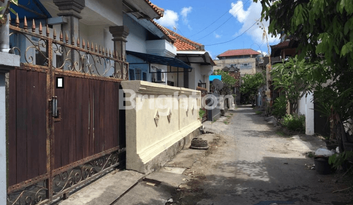 RUMAH TINGGAL DI JL RAYA SESETAN BALI 2