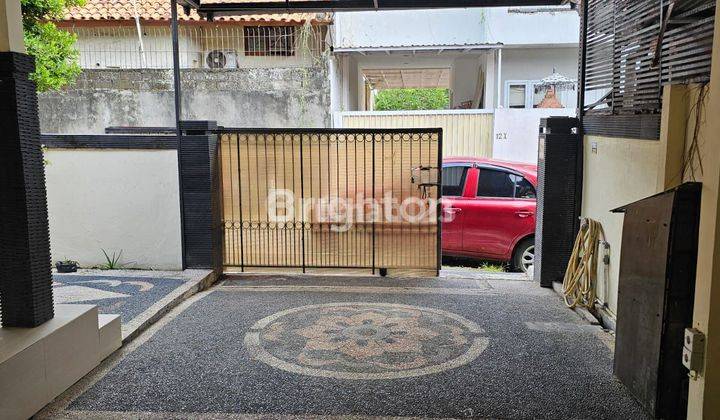 A ready-to-occupy house in a well-maintained condition and furnished. Accessible by car in the West Denpasar area 1