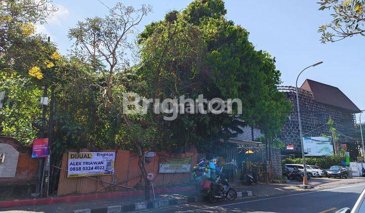 Land on the side of Jalan Raya Kuta in a strategic and premium location is very suitable for building a business and investing. 2