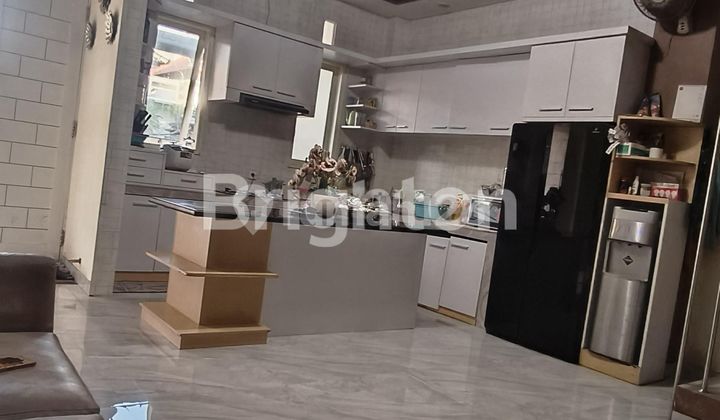 Rumah 3 lantai full furnished siap huni dilokasi strategis ditengah kota Denpasar diarea Pemogan Rumah 3 lantai full furnished siap huni dilokasi strategis ditengah kota Denpasar diarea Pemogan