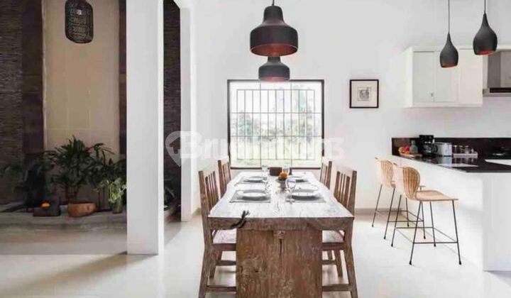 Villa at Canggu with rice field view,fully furnished in a quiet and comfortable location.