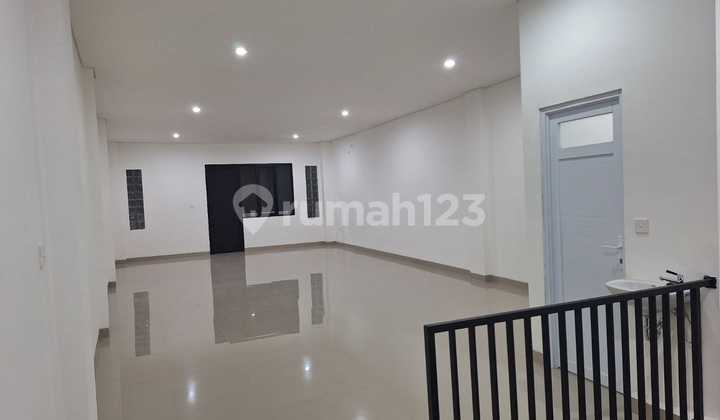 Ruko 2 Lantai Ready 3 Unit Kondisi Baru Siap Pakai Lokasinya Strategis Dipinggir Jalan Area Komersial Cocok Untuk Kantor,toko, Depot,dan Usaha Lainnya Diarea Denpasar Utara Ruko 2 Lantai Ready 3 Unit Kondisi Baru Siap Pakai Lokasinya Strategis Dipinggir Jalan Area Komersial Cocok Untuk Kantor,toko, Depot,dan Usaha Lainnya Diarea Denpasar Utara