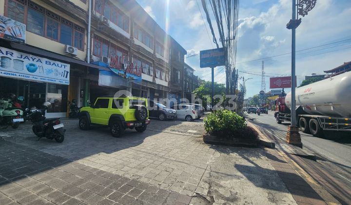3-Storey Shop House on the Main Road in Central Gatsu, Strategic Location Suitable for Various Businesses + Residence or Office Use 3-Storey Shop House on the Main Road in Central Gatsu, Strategic Location Suitable for Various Businesses + Residence or Office Use