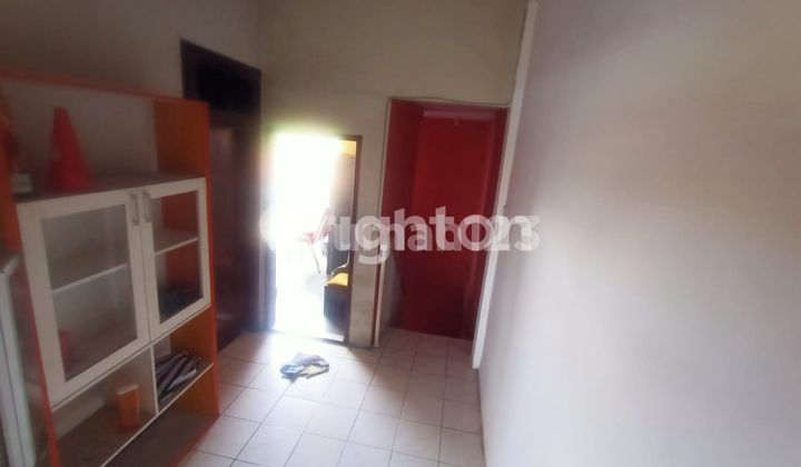 Ruko 3 lantai di area Cokroaminoto lokasi strategis dipinggir jalan raya Utama Ruko 3 lantai di area Cokroaminoto lokasi strategis dipinggir jalan raya Utama