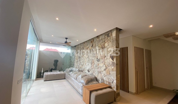 Rumah 2 Lantai Bangunan Baru Dengan Desain Serta Furnished Yang Aesthetic Dan Cozy Lingkungan Tenang Dan Aman Lokasi Strategis Ditengah Kota Denpasar Area Renon 2