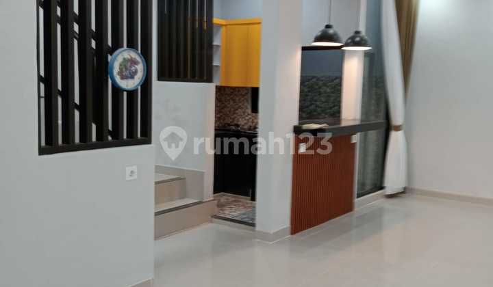 Rumah 2 Lantai Semi Furnished Kondisi Terawat Dan Bersih Siap Huni Diarea Denpasar Selatan