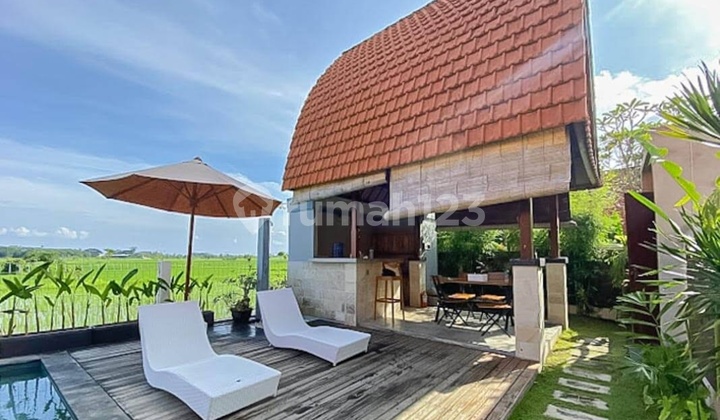 Villa 2 BR in a Private, Quiet, and Comfortable Environment Close to the Beach in the Lovina Area.