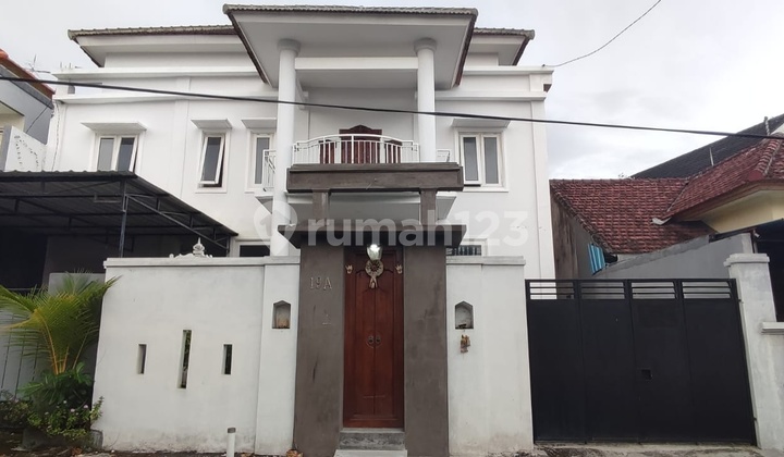 Rumah Tinggal 2 Lantai Siap Huni Dengan Garden Dilokasi Strategis Dekat Mall,tempat Kuliner, Sekolah, Universitas,rsu, Supermarket,wisata Pantai Diarea Denpasar Selatan 2