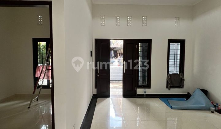 Rumah Tinggal Siap Huni 1 Lantai Kondisi Bagus Habis Renovasi Dan Lingkungan Bebas Banjir,paving Dan Akses Mobil,tidak Ada Pelinggih/pura Lokasi Strategis Dekat Dengan Jalan Raya Utama Gatsu Barat,sekolah, Supermarket, Rs Dan Pasar Tradisional.