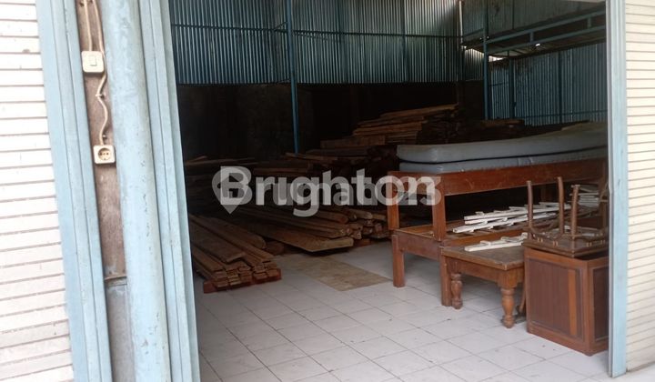 Gudang dipinggir jalan Raya akses Container bisa masuk diarea kerobokan Gudang dipinggir jalan Raya akses Container bisa masuk diarea kerobokan