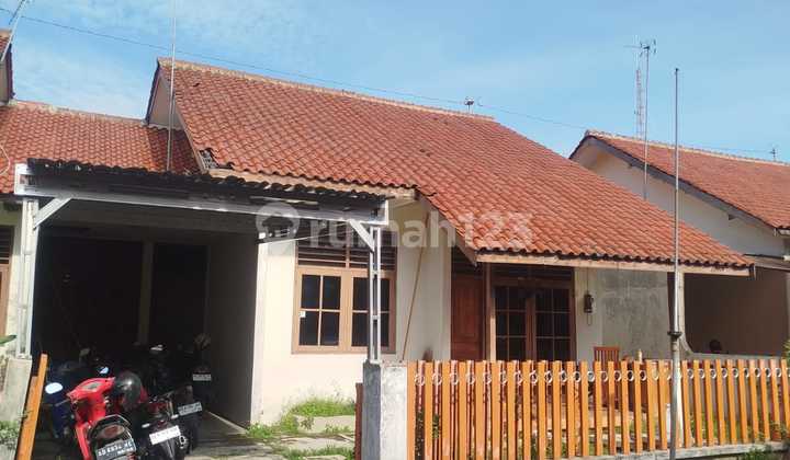 FOR RENT - HOUSE IN A QUIET AND STRATEGIC NEIGHBORHOOD