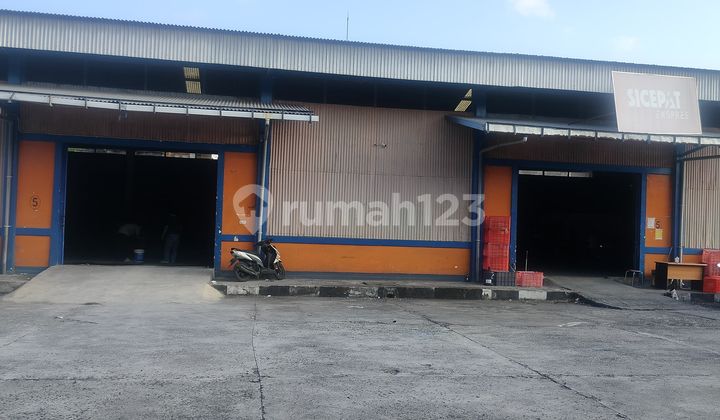 Gudang 1 Bulog di Jl. Uluwatu ,kel. Jimbaran Kec. Kuta Selatan ********, Badung 480 m Bagus HS