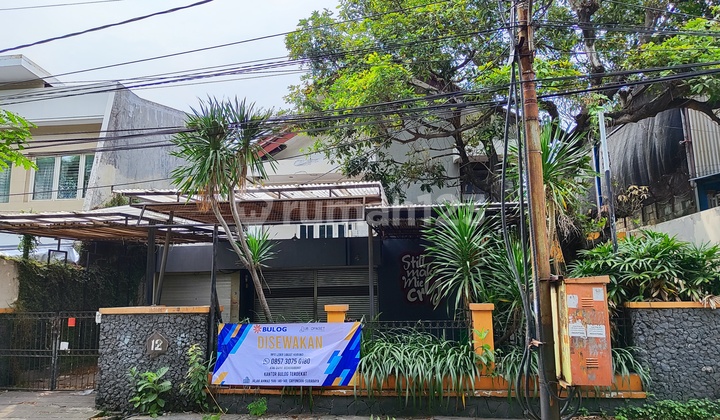 Strategic Commercial Building for Rent - Bratang Wetan, Surabaya