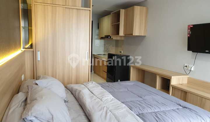 Quick Lease! Very Nice Furnished Studio Unit in Springwood