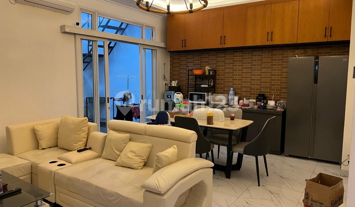 Rumah Bagus Siap Huni Semi Furnished di Villa Melati Mas, Tangerang Selatan SHM Rumah Bagus Siap Huni Semi Furnished di Villa Melati Mas, Tangerang Selatan SHM