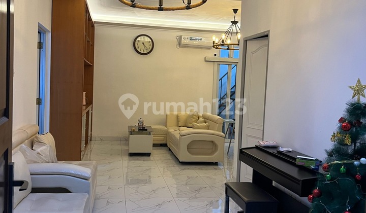 Rumah Bagus Siap Huni Semi Furnished  di Villa Melati Mas, Tangerang Selatan SHM  2