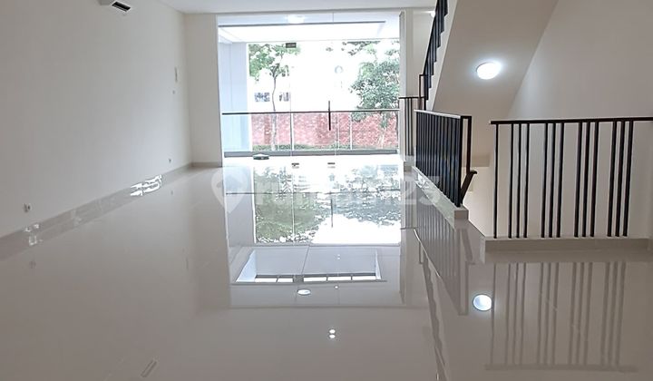 HADAP JALAN! Ruko Alfresco Menteng Studio Loft Kondisi BARU 3 lantai Gading Serpong, Tangerang