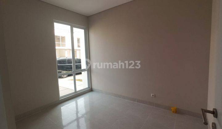 Disewakan Rumah Siap Huni Paramount Petals Tangerang 2
