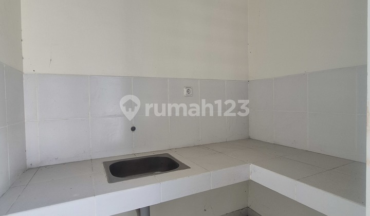 New House in Paramount Petals Tangerang Ready to Occupy Prime Location 2