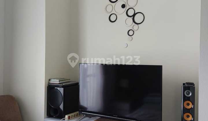 RUMAH CANTIK LOKASI STRATEGIS TINGGAL ANGKAT KOPER DIALEGRIA BSD 2