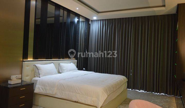 Rumah Super Mewah 3 Lantai Semi Furnished, Di Lakewood Bsd City 2