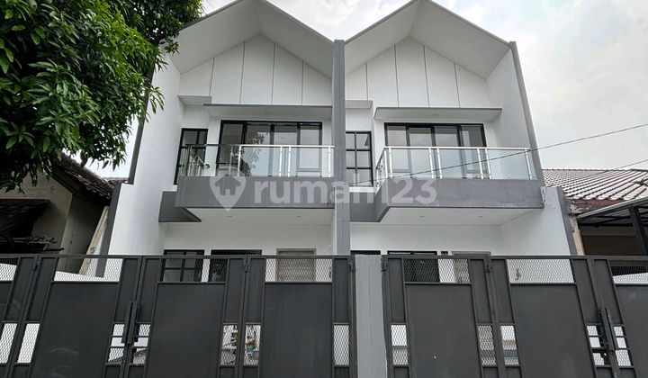 Rumah Baru 2 Lantai Siap Huni Lokasi Strategis Villa Melati Mas 1