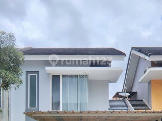 Rumah Cantik 2 Lantai Full Furnished Siap Huni Di Modernland