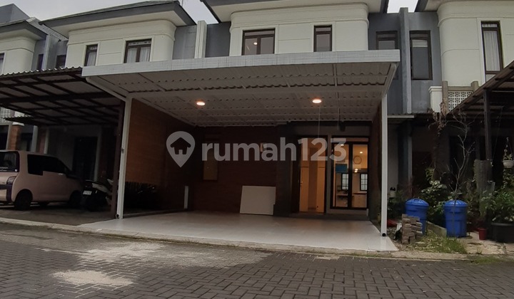 Beautiful House in Mozia BSD City, 2 Floors, Comfortable, Move-In Ready.