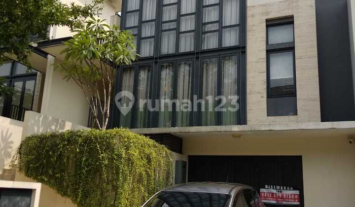 Beautiful House in BSD City Fully Furnished Ready to Occupy in a Luxury Area