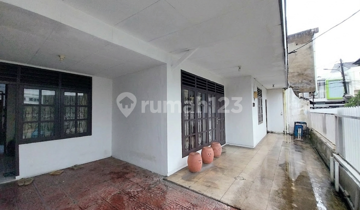 House, 1 Floor, Freehold Title, in Gandaria. House, 1 Floor, Freehold Title, in Gandaria.