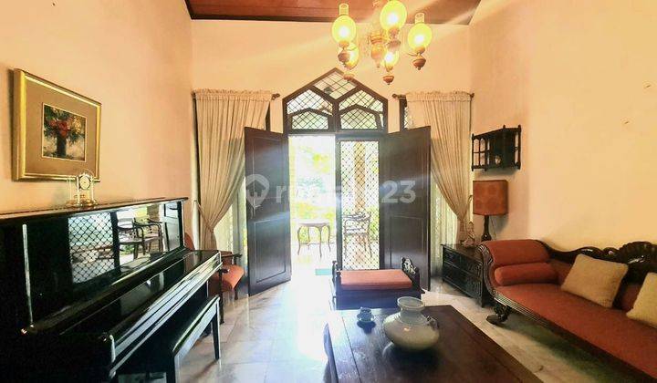 Rumah Semi- Furnished Lebak Bulus Jakarta Selatan SHM 2