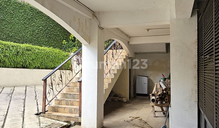 Modern Design Semi-Furnished House in Jagakarsa, South Jakarta 2