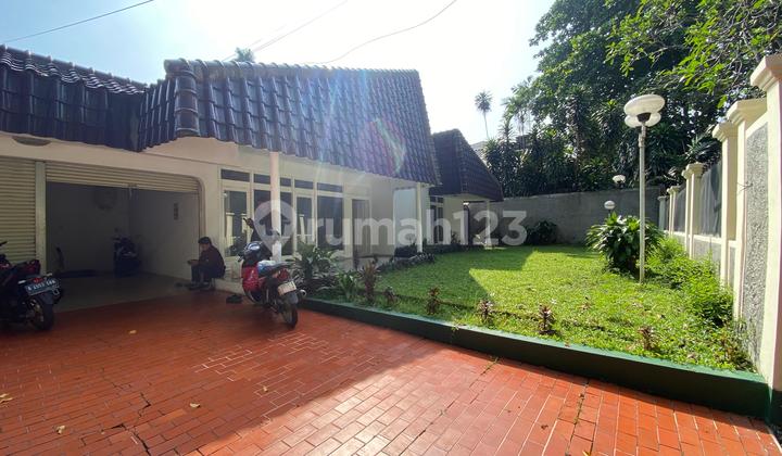Rumah di Lokasi Elite Kemang Jakarta Selatan Rumah di Lokasi Elite Kemang Jakarta Selatan