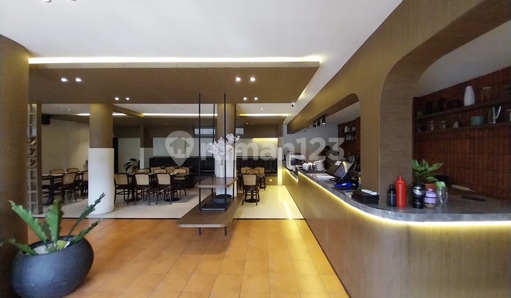 Ruang-usaha F & B 666 M² Furnished Shm di Antasari