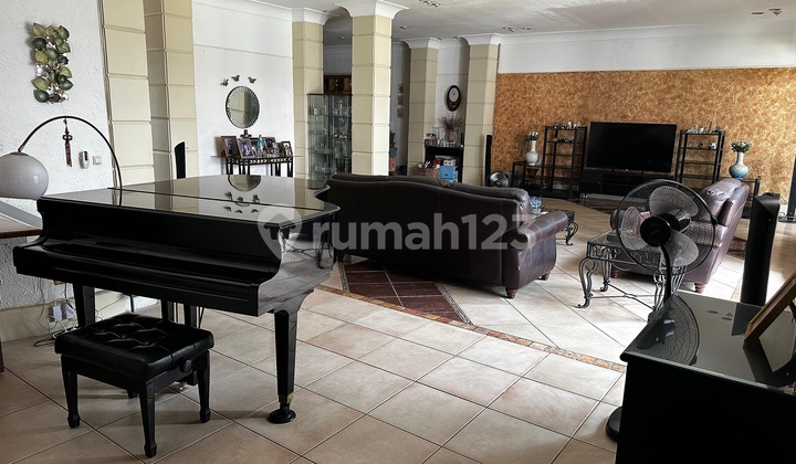 Rumah, Bebas Banjir, 3 Lantai, SHM, Siap Huni 2