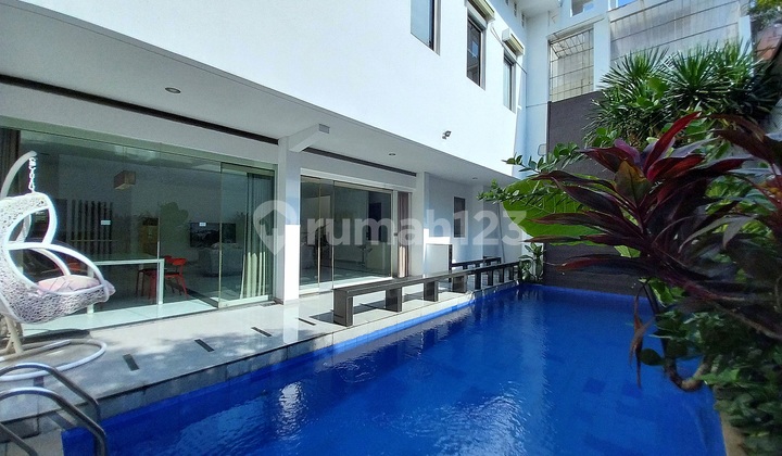 Rumah Bagus SHM di Pondok Indah