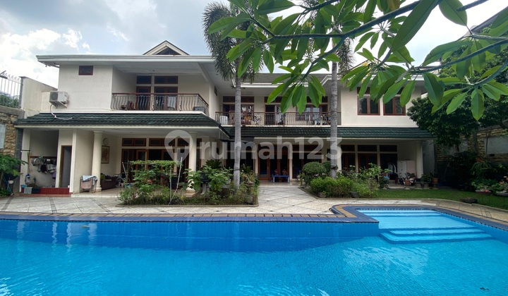 Nice Semi-Furnished Strategic House in Kemang, South Jakarta