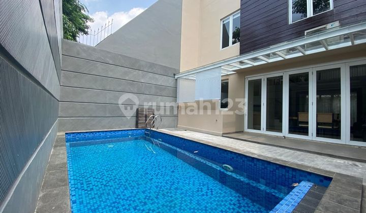 House in a Cluster in Kemang, South Jakarta 1