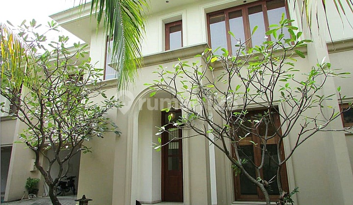 Rumah. Mewah. Siap. Huni. Kemang. Jakarta. Selatan