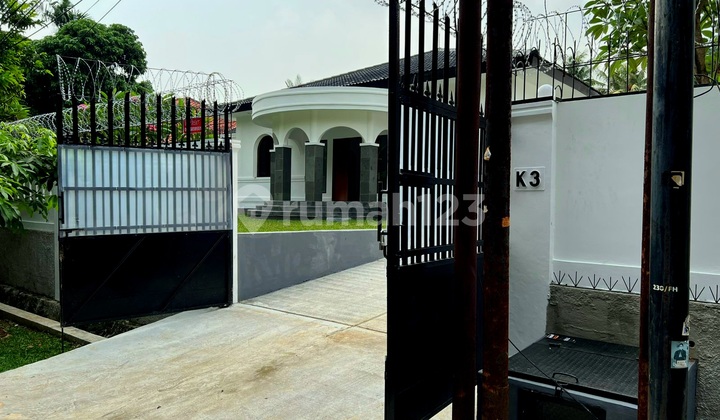 Nice House Ready to Live in Prime Kemang Area Jakarta 2