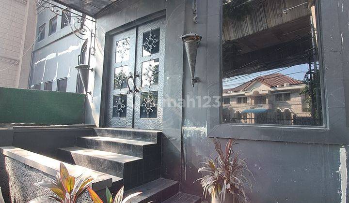 Rumah Di Area Bisnis Strategis Kebayoran Baru Jakarta Selatan 1