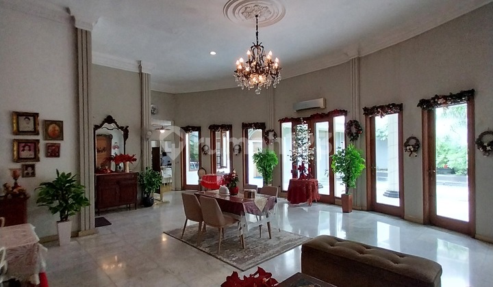 Nice SHM House in Kemang