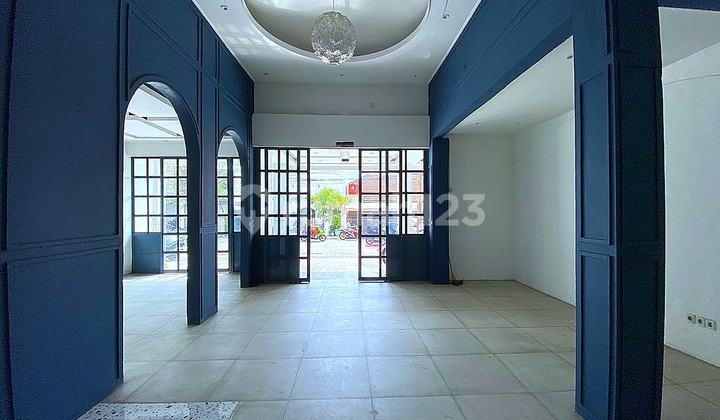 Ruang-Usaha di Kebayoran Baru 310.0 m² Unfurnished SHM