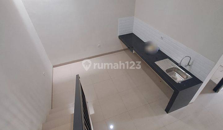 Rumah 2 Lantai Baru Unfurnished SHM di BSD Nusaloka, Tangerang 1