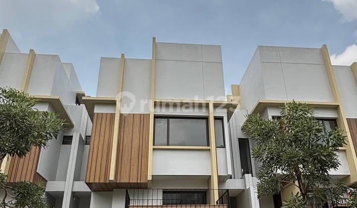 Rumah Bagus Unfurnished PPJB Bsd Green Wich, Tangerang