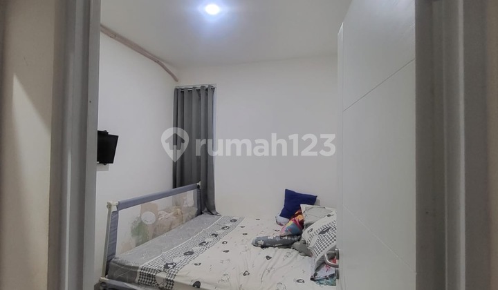 Rumah, 2 Lantai Sudah Renovasi SHM di Aryana Karawaci 2